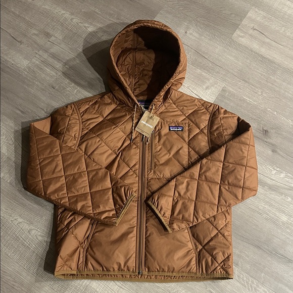 Patagonia Jackets & Blazers - PATAGONIA | Women's Diamond Quilted Bomber Hoody